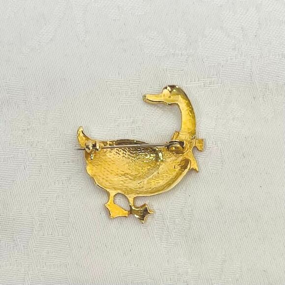Vtg Enamel Holiday Christmas Brooch Goose Ornament Swan Bow Gold Tone - Picture 6 of 8